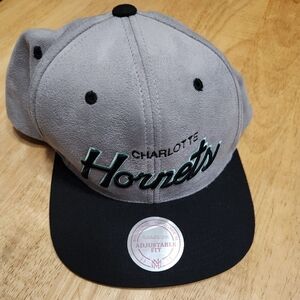 Mitchell & Ness Nostalgia Co. Charlotte Hornets Flip Brim Teal/Gray Sports Hat